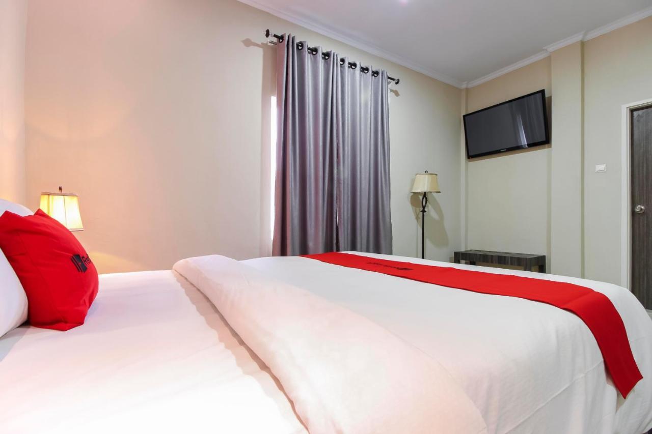 Reddoorz Plus Syariah @ Jalan Sriwijaya Medan Buitenkant foto