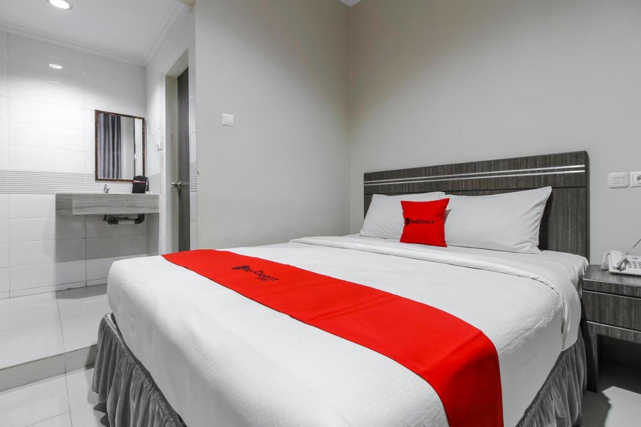 Reddoorz Plus Syariah @ Jalan Sriwijaya Medan Buitenkant foto