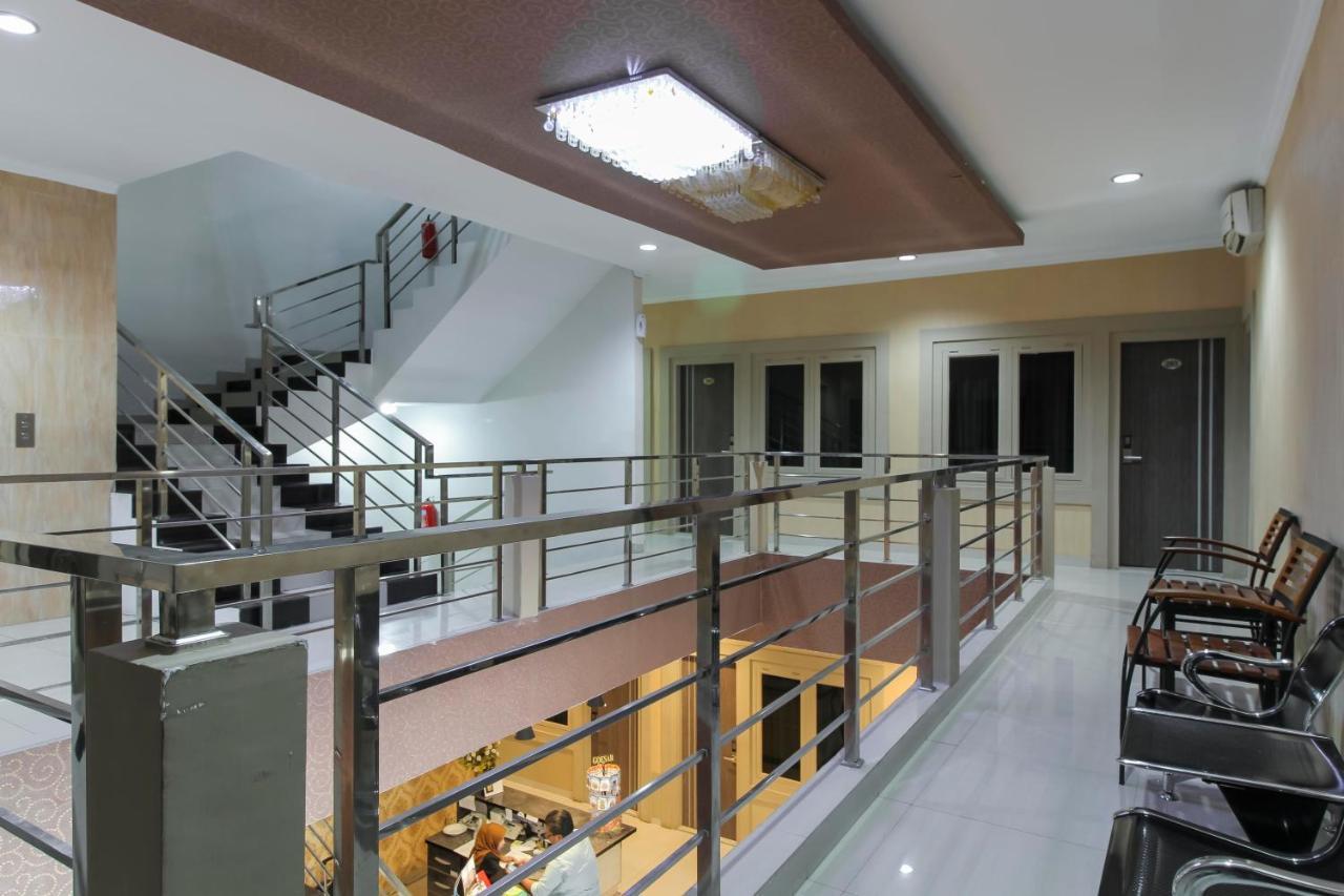 Reddoorz Plus Syariah @ Jalan Sriwijaya Medan Buitenkant foto