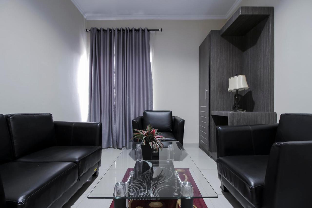Reddoorz Plus Syariah @ Jalan Sriwijaya Medan Buitenkant foto