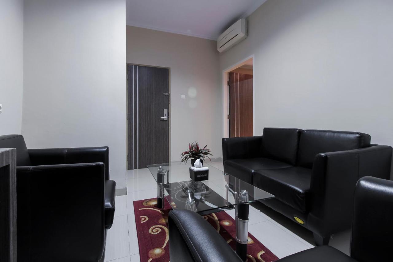 Reddoorz Plus Syariah @ Jalan Sriwijaya Medan Buitenkant foto