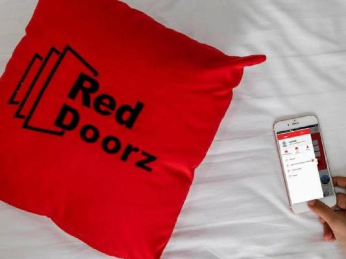 Reddoorz Plus Syariah @ Jalan Sriwijaya Medan Buitenkant foto